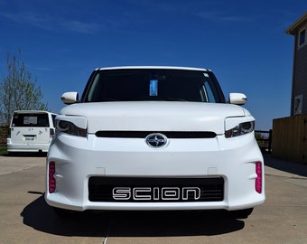 Letras para la parrilla delantera inferior del Scion xB 2011-2015, estilo RS 9.0, con emblema ASA impreso en 3D.