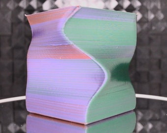 Mini plantador suculento onda cuadrada 3D impreso PLA 2.75"x 3.3"