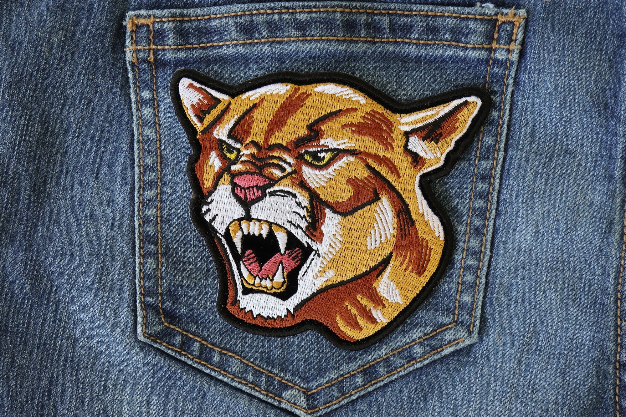 Cougar Patch, Brown Cougar Growling, Large Size for Jackets and Vests, Small Sizes for Jeans. Iron on or Sew on Embroidered Patch