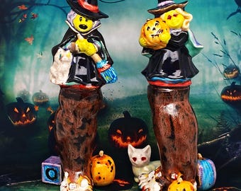 Donde los pies olvidan a sus dueños - Par de figuras de cerámica originales hechas a mano, decoración gótica de Halloween con temática de brujas