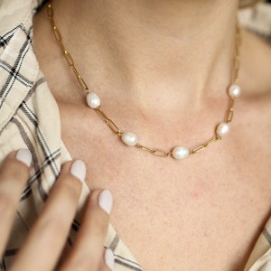 Gold Kette mit Süßwasserperlen · Perlenkette in Gold · 14 Karat Vergoldung  · cutest things jewelry