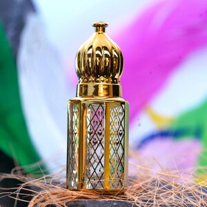 Selen Perfume Oil: Sensual Ginger Attar, Handmade Fragrance