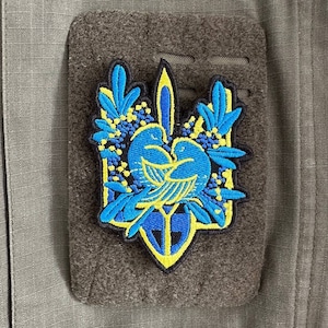 Toppa Ricamata Ucraina Con Emblema Nazionale UA A Forma Di Scudo Distintivo Hook &amp; Loop Tattico Militare Nazionale Ucraina Patch Abbigliamento Adesivi