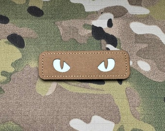 1x patch yeux de chat, brillant en coyote, Velcro, patch extérieur airsoft collectant du Velcro airsoft amovible