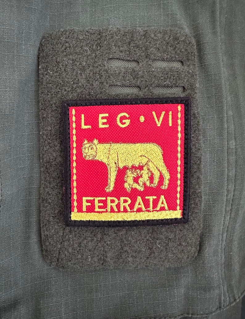 Patch Légion VI Ferrata Rouge avec Velcro Patch Empire romain Aquila Wolf Roma Centurion Moral Tactical Outdoor Velcro image 5