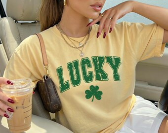 Lucky Shamrock Shirt, St Patricks Day Shirt Comfort Colors, St Pattys Day Outfits Women, Irish Tshirts, Lucky Tees, Shamrock Crewnecks