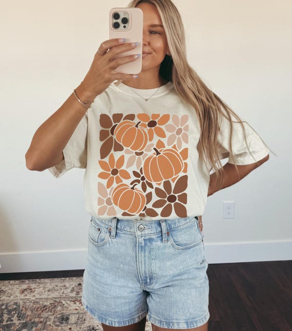 Boho Fall Pumpkin Shirt, Flower Crewneck, Fall Floral Tees, Floral Pumpkin Fall, Comfort Colors Fall, Pumpkin Patch, Boho Flower Tshirts