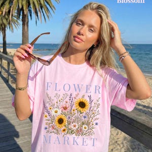 Wildflowers Flower Market Shirt, Sunflower Shirt, Floral Crewneck, Flower Tshirts, Summer Shirts Women, Summer Floral Tees, Gardening Shirt Blossom