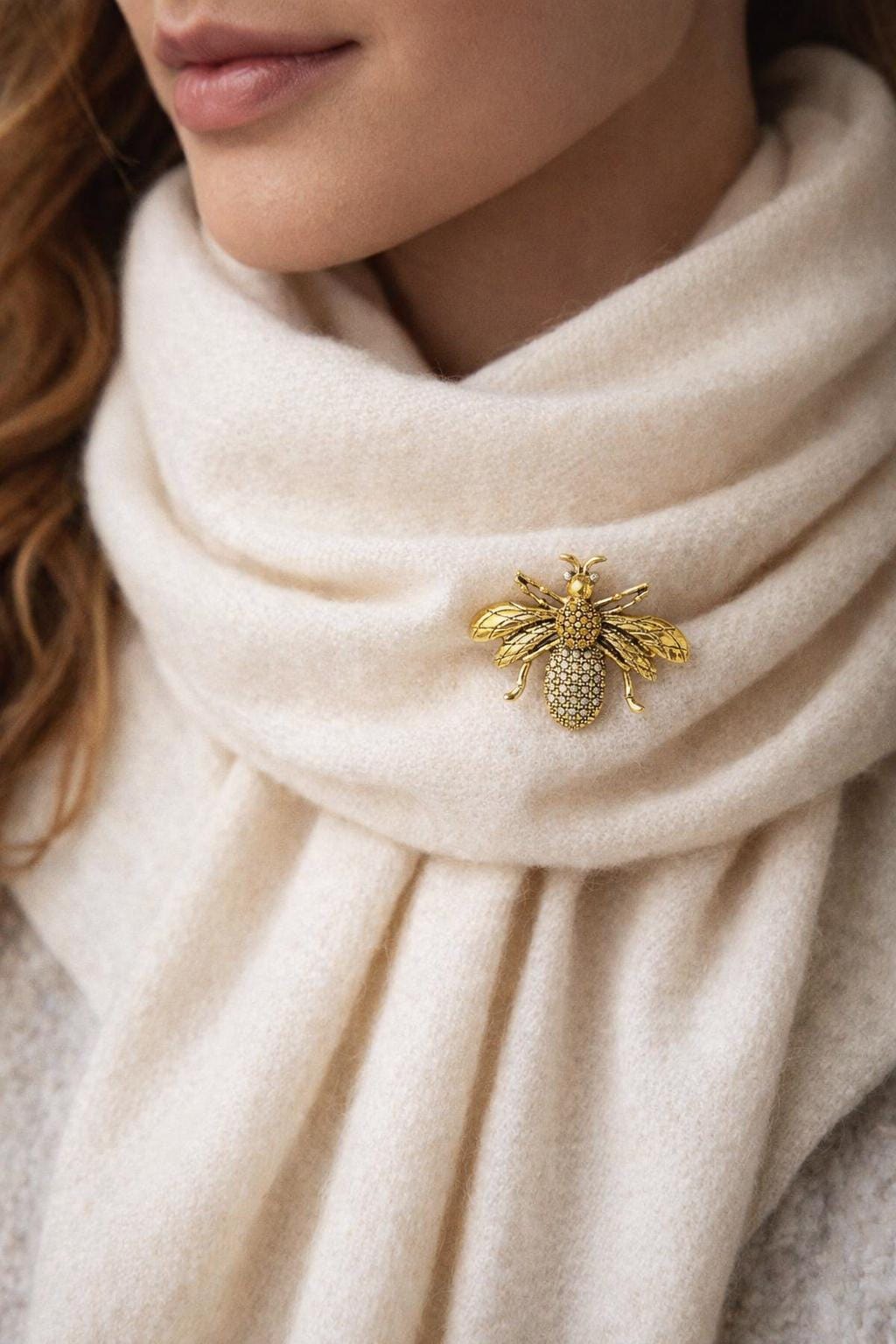 アンティークの蜂のブローチ - Etsy 日本