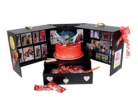 Surprise 2024 cake box