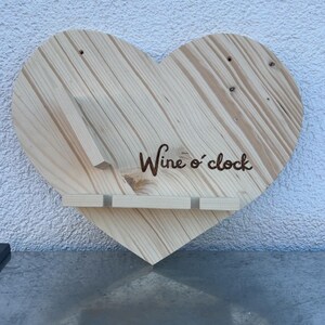 Personalized wooden wine rack – hanging rack for 1 wine bottle & 2 glasses – natural or flamed – with wall bracket – for wine lovers image 4