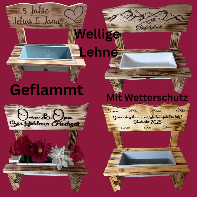K&ouml;nnte beinhalten: Holzbankf&ouml;rmige Pflanzgef&auml;&szlig;e mit verschiedenen Inschriften und Designs. Ein Pflanzgef&auml;&szlig; hat einen blauen Beh&auml;lter, ein anderes einen wei&szlig;en Beh&auml;lter, und ein drittes ist mit Blumen gef&uuml;llt. Die B&auml;nke sind aus hellem Holz.