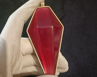 Blond Blazer Amulet – Dispatch Game Cosplay Crystal Pendant • Red Resin Fantasy Necklace