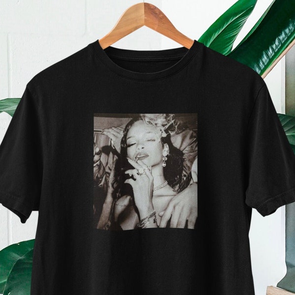 Rihanna Photo T-shirt | Rihanna Fans Top | Robyn Rihanna Fenty Tee | Rihanna Merch Shirt | Rihanna Singer | RiRi