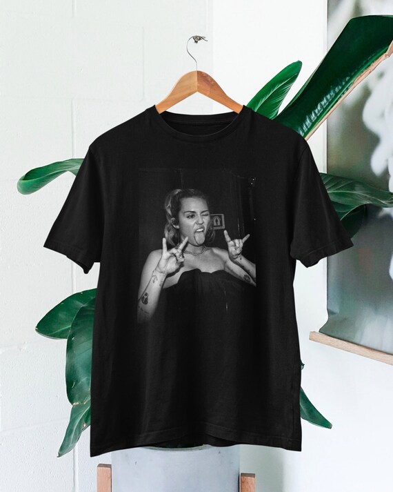 Miley Cyrus Photo T-shirt Miley Cyrus Fans T-shirt Miley - Etsy