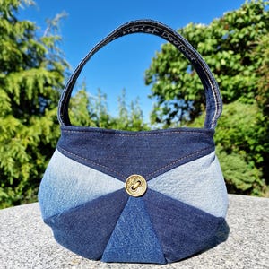 Kleine Denim Patchwork Top Griff Handtasche, Upcycled Blue Jeans Handgefertigte Grab Bag, Boho Chic Denim Accessoire, Einzigartige Damen Geldbörse