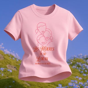 Las Mujeres No Lloran Shakira World Tour Concert Merchandise Merch 2025 Women&#39;s T-Shirt Relaxed Fit