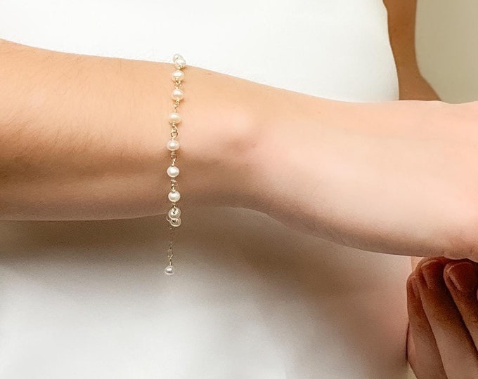 Freshwater Pearl Elegant Wire Wrapped Beaded Bracelet
