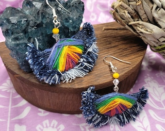 Recycled Denim Ohrring | Upcycling | Textilkunst | Fransen Ohrringe | Boho | Y2K | Handgefertigter Schmuck | Denim Schmuck
