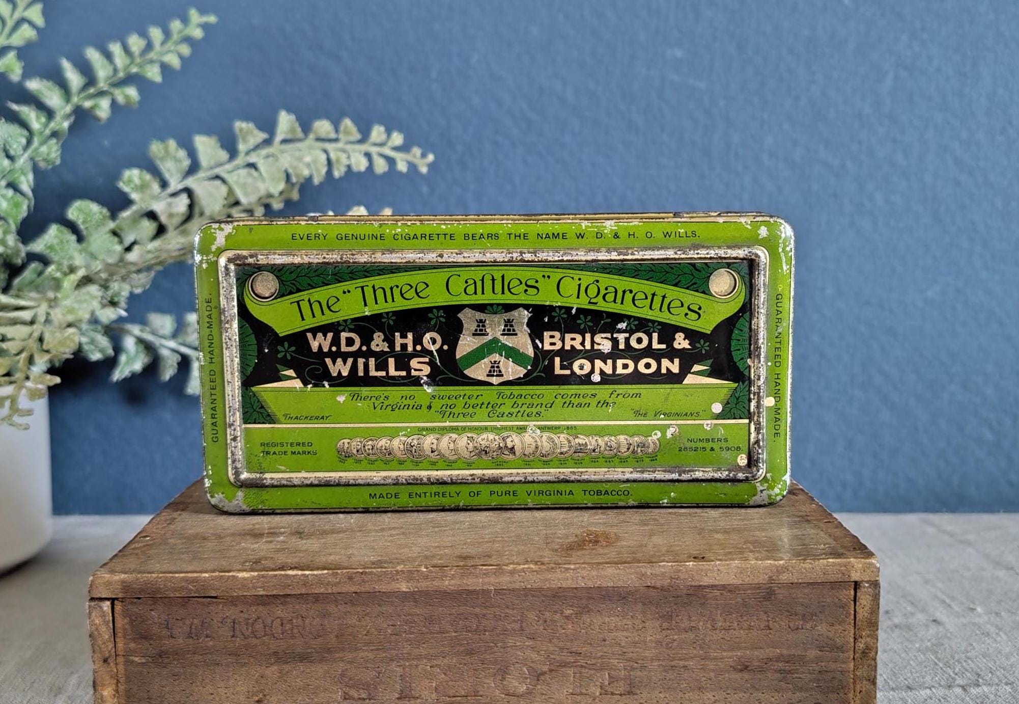 cigarette papers Top Rolling Papers Fine Gummed Cigarette Papers (Full Display Box - 24  Booklets)