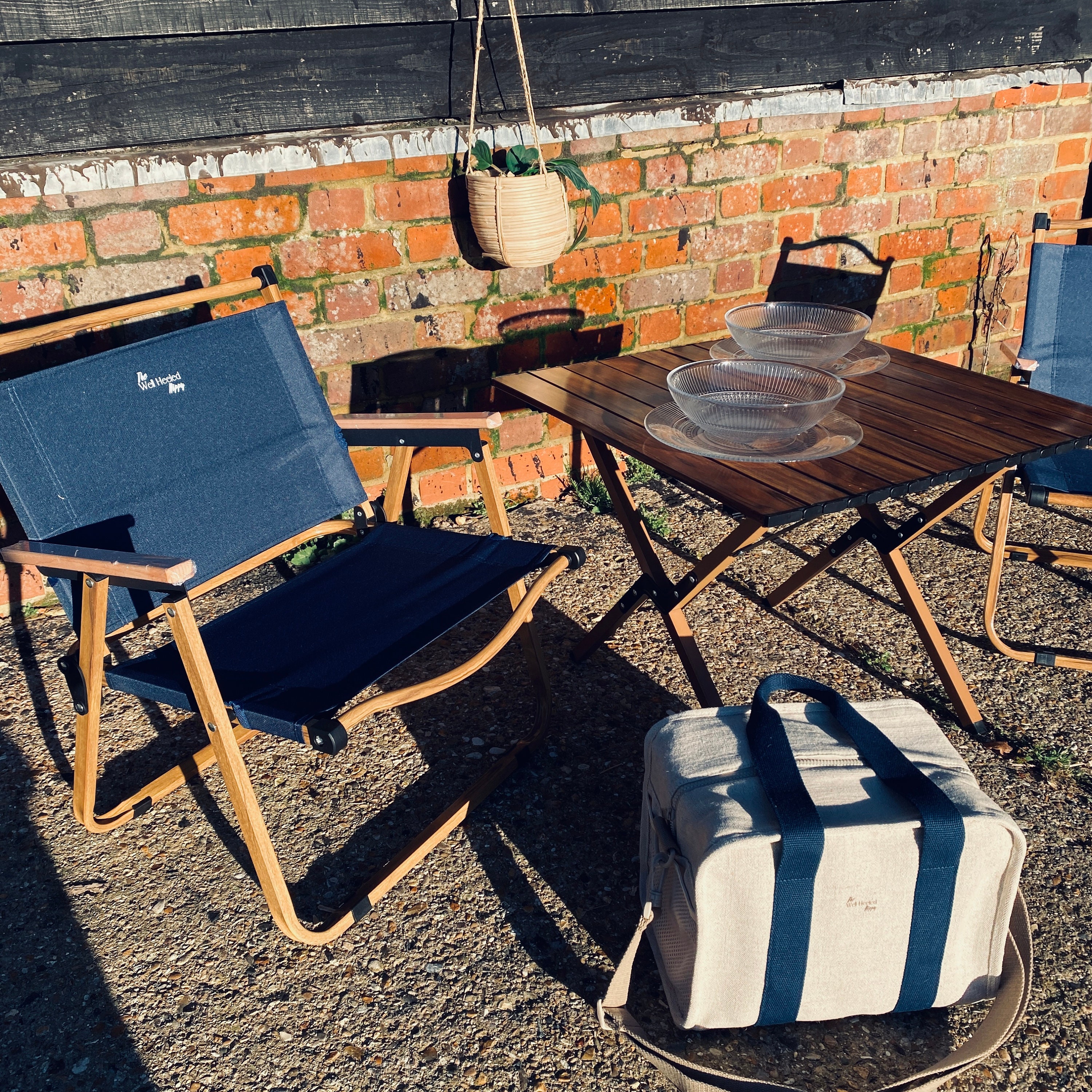 Low Beach/ Camping/ Folding outdoor chair / Garden / Lounge style chair