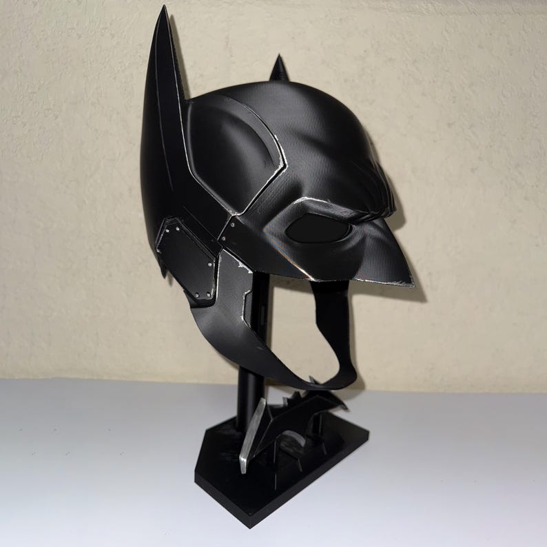 Ben Affleck Batman 3D printed wearable cosplay mask with LED lights, perfect for Halloween, cosplay events, and Batman fans. Handcrafted detailed mask, lightweight and comfortable for costume parties and fan collections. Great gift for superhero lovers.