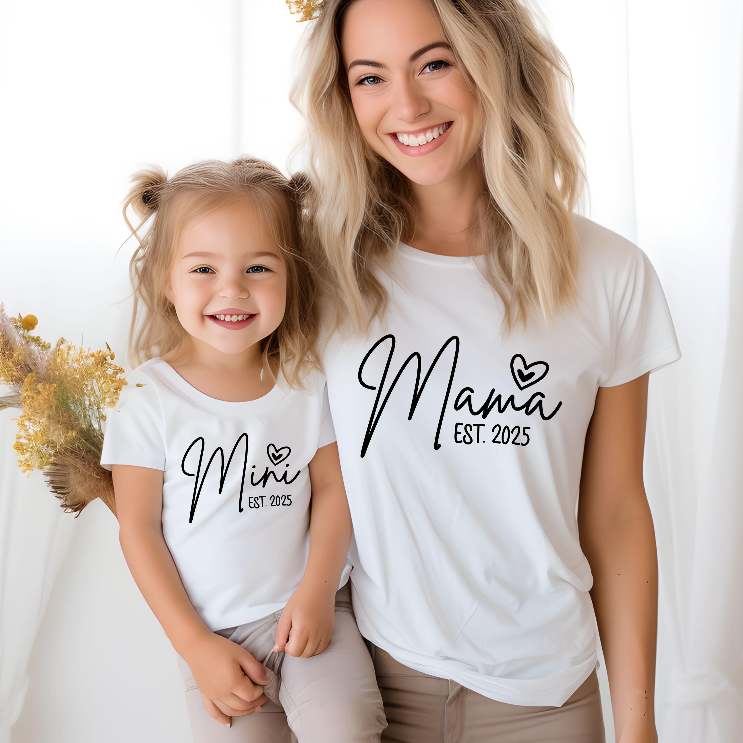 Personalized T-Shirt Mom and Mini Outfit - White T-Shirt "Mom and Mini" - Personalized Family T-Shirt for Mom and Baby