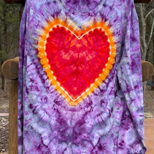 Men&#39;s size XL - Custom Heart Tie Dye T-Shirt