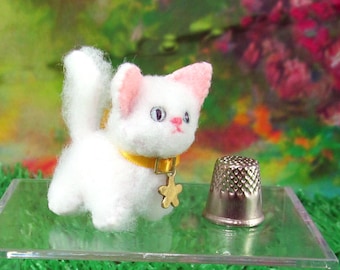 DandyLion Puff - Miniature Felt Plush Cat