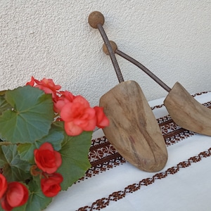 shoe making mold - antique shoemaker&#39;s tool - vintage decoration - home decoration