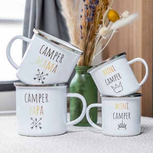 Emaille Tassen »Camper Familie« - Schönes Camping Wohnmobil Wohnwagen Geschenk für die ganze Familie (Mama, Papa, Kinder, Junge, Mädchen)