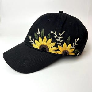 Sunflower Hat, Hand Embroidered, Embroidered floral hat, Sunflower Hat, floral bouquet, Embroidered Baseball Hat, mother gift for women
