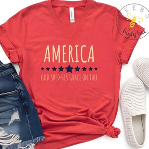 Camiseta patriótica estadounidense con cuello en V: Camisetas con la bandera de EE. UU. para el 4 de julio.
