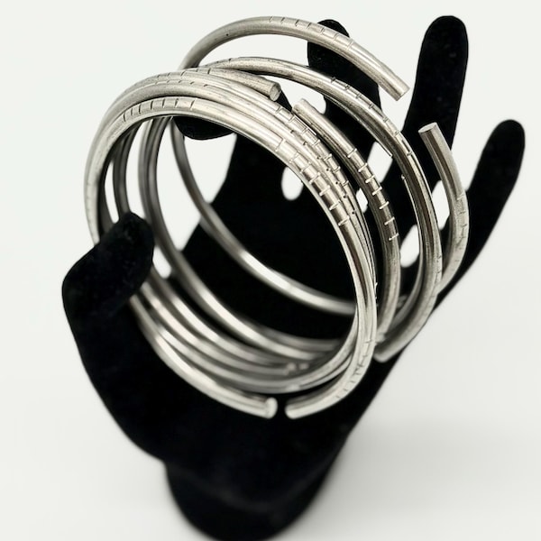 Manillas para Yemaya en Acero Inoxidable - Set de 7 gruesor Gruesor 6ga / Stainless Steel Yemaya Bangle set - Set of 7 6ga (thick)