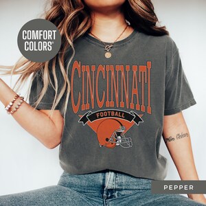 Style vintage Cincinnati Football confort couleurs Cincinnati Bengals chemise pour femme Bengals rétro chemise cadeau pour elle Bengals surdimensionnés des années 90