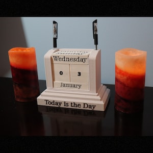 Customizable 3D Printed Perpetual Calendar with Dual Pen Holder