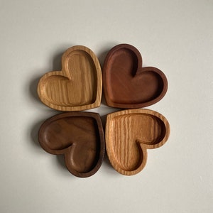 Handmade Hardwood Heart shaped tray | Modern Valet Catch All Decor | Jewelry organization | Entryway tray | Home decor | Gift | Wood project