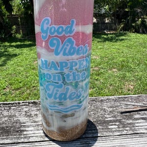 Good Vibes Beach Tumbler – 20 oz Glitter Epoxy Cup – Summer Ocean Tumbler with Sand and Waves – Insulated Stainless Steel Drinkware