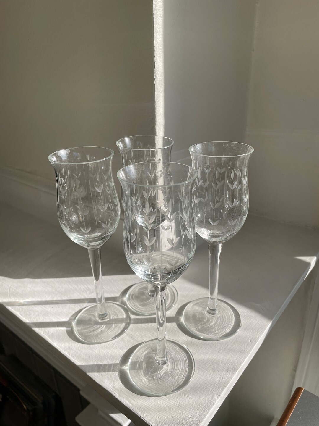 Vintage Etched Tulip Wine Glasses Set of 4 Etsy