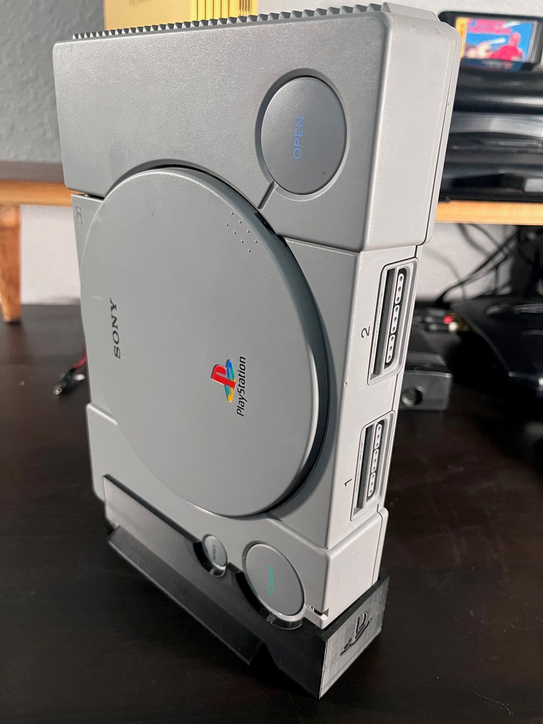 thumbnail image 2 of Lerpo3D PS1 Playstation 1 Controller Display Stand - 3D Printed 2 of 5