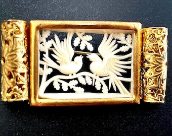 French Celluloid Brooch – 1920s–30s Les Créations Malupa Style, Unsigned Collectible