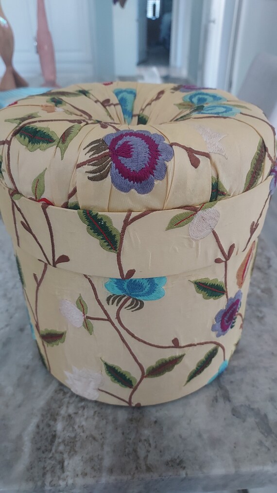 Embroidered  Floral Hat Box