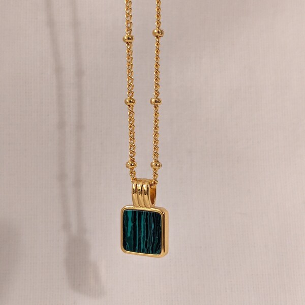 Vintage Emerald Malachite Gold Pendant, Emerald Necklace 18k Gold Plated, Gold Square Necklace, Green Stone Necklace, Healing Energy Pendant
