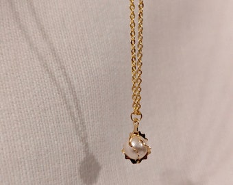 Petit collier de perles en or, imitation de perles en plaqué or 18 carats, collier de perles fines, collier de perles minimaliste, pendentif petite perle en or