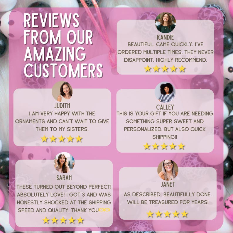 Pu&ograve; includere: Uno sfondo rosa con recensioni dei clienti. Il testo recita "RECENSIONI DAI NOSTRI FANTASTICI CLIENTI". Le testimonianze sono in riquadri bianchi con foto e valutazioni a stelle. I clienti lodano la qualit&agrave; e la spedizione.