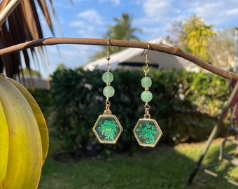 Green Aventurine Resin Earrings, Real Flower Resin Earrings,  Drop Earrings, Resin Earrings,  Green Aventurine, Green Aventurine Earrings