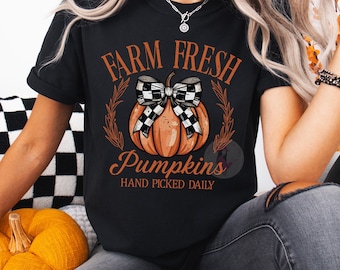 Farm Fresh Pumpkins T-Shirt, Fall Pumpkin Graphic Tee, Autumn Harvest Shirt, Thanksgiving Pumpkin Shirt, Halloween Pumpkin Top