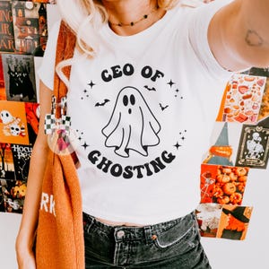 Camiseta de colores cómodos del CEO de Ghosting: una camiseta de Halloween espeluznante