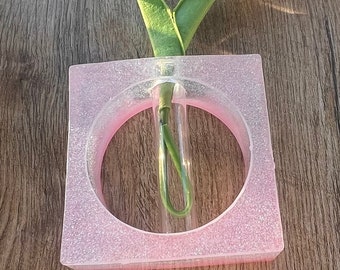 Pink dreams test tube bud vase. Handmade out of resin.