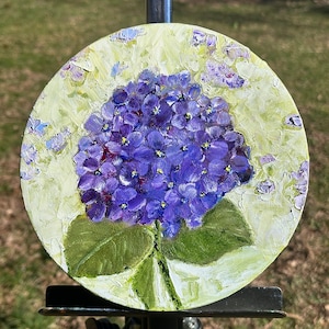 Impasto Hydrangea Oil Painting: Small Round Floral Art, 8&quot; Diameter